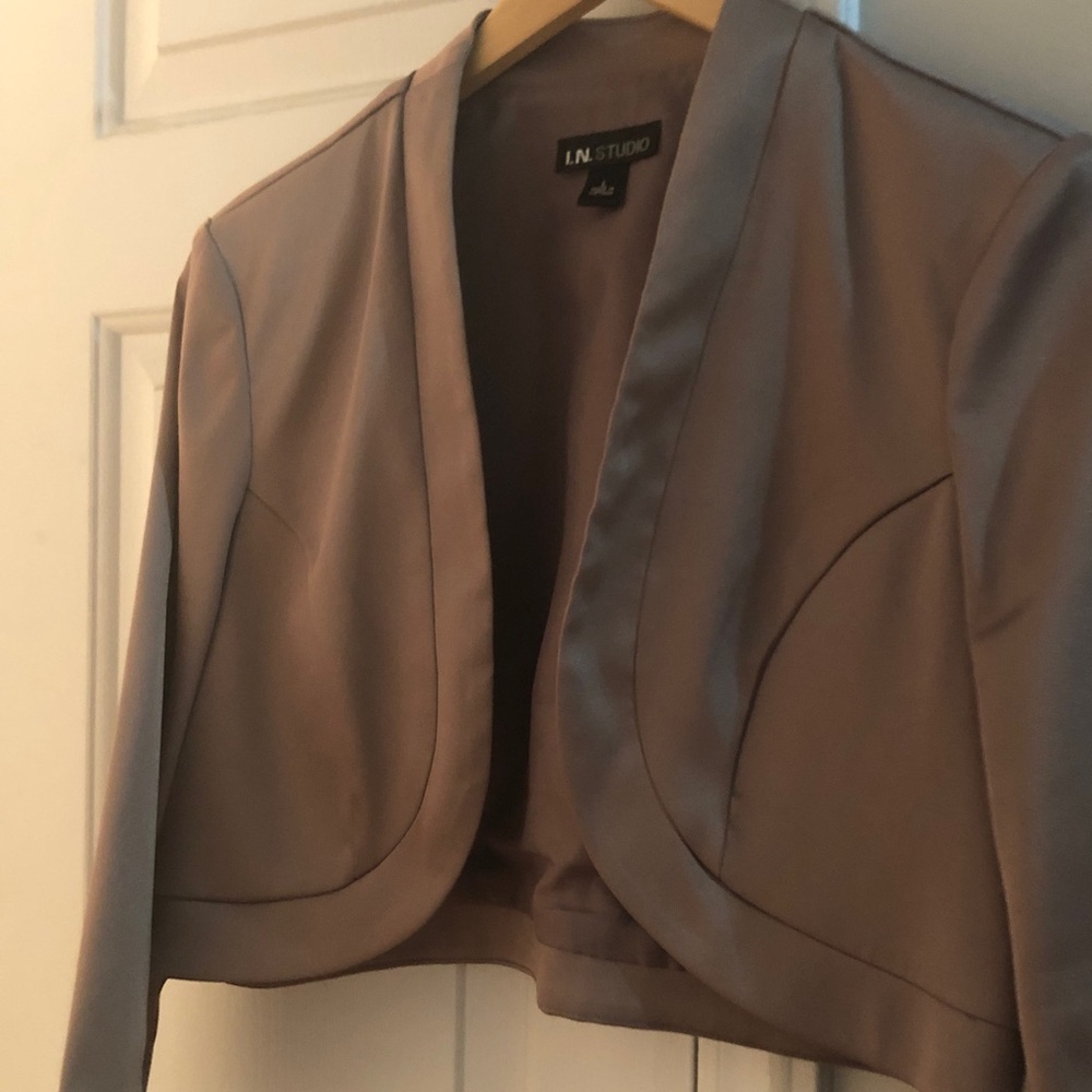 I.N. Studio Cropped Open-Front Blazer in Taupe